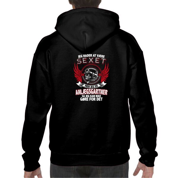 JEG HADER AT VÆRE SEXET ANLÆGSGARTNER... Thumbnail